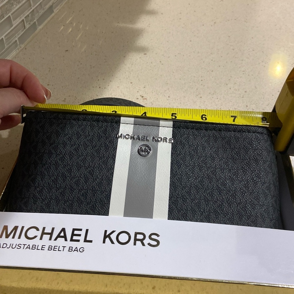 Michael kors adjustable belt bag size large/xl
